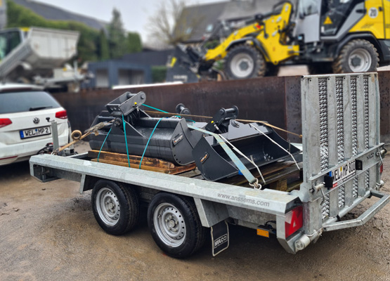 2,6 t Maschinentransporter Baumaschinenanhänger mieten - Hulco Terrax