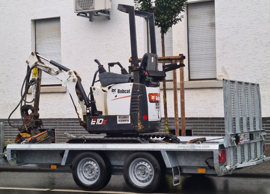 2,6 t Maschinentransporter Baumaschinenanhänger mieten - Hulco Terrax